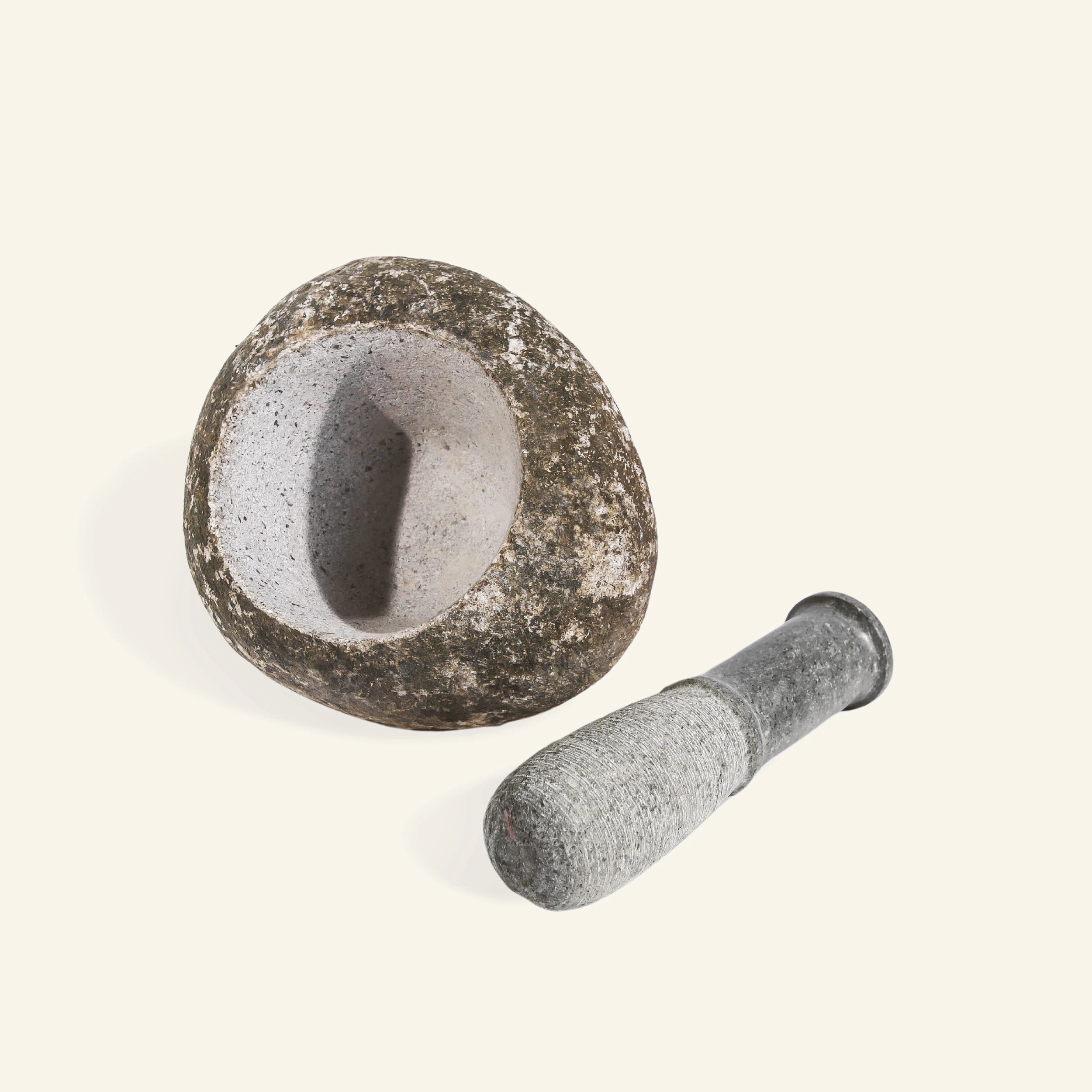 Mortier en pierre de rivière naturelle - CRUSOË