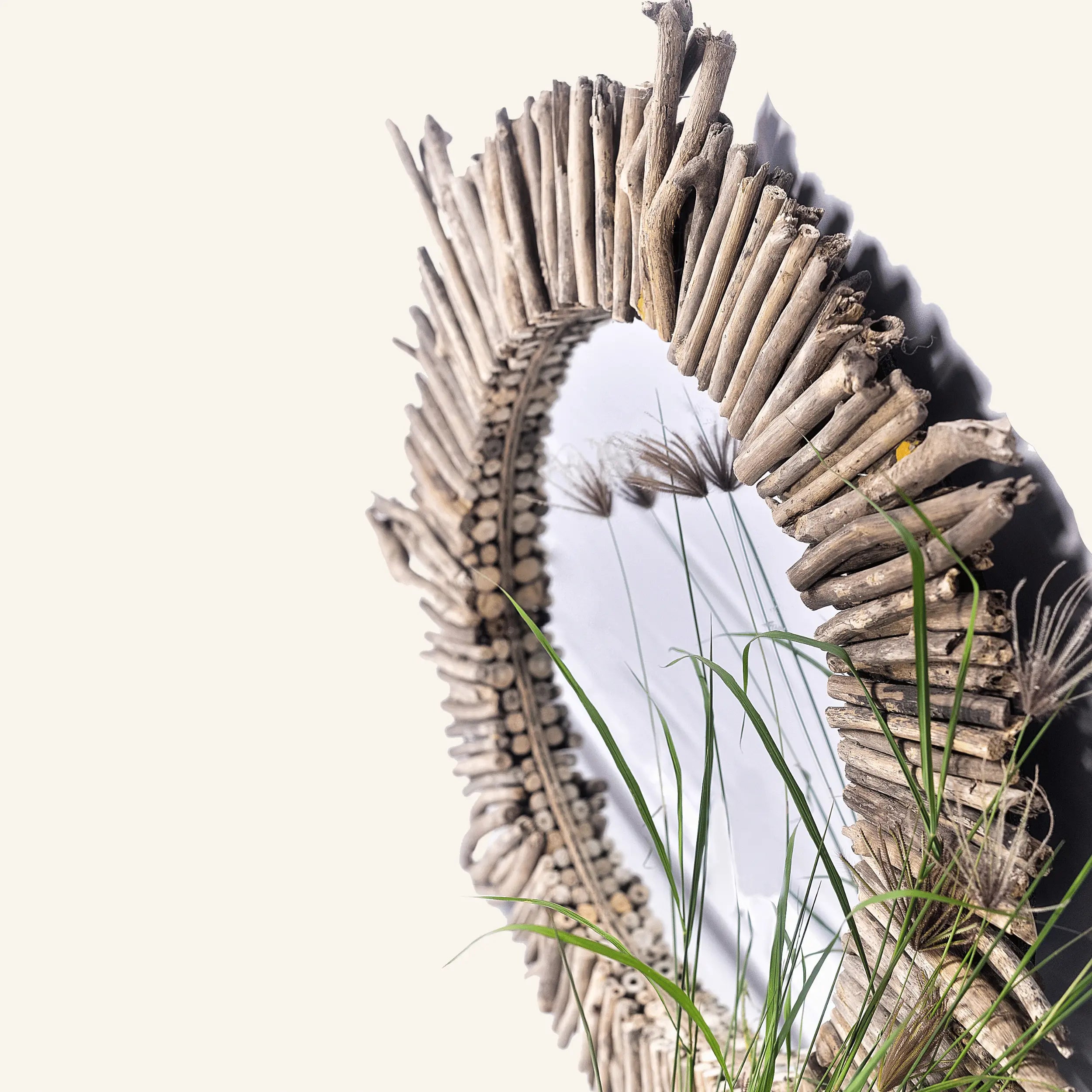 Miroir soleil en bois flotté - CRUSOË
