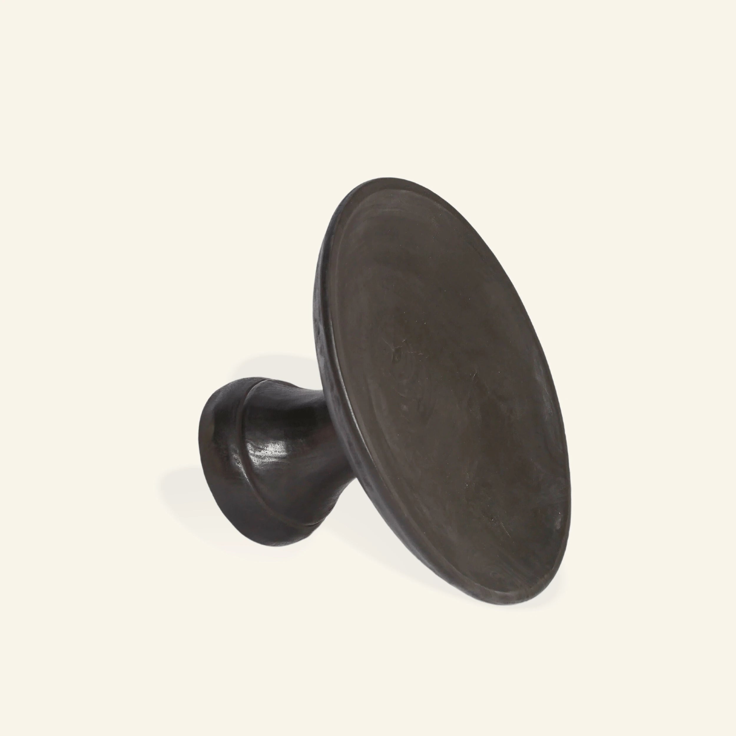 Bol noir sur pied en bois de manguier - CRUSOË