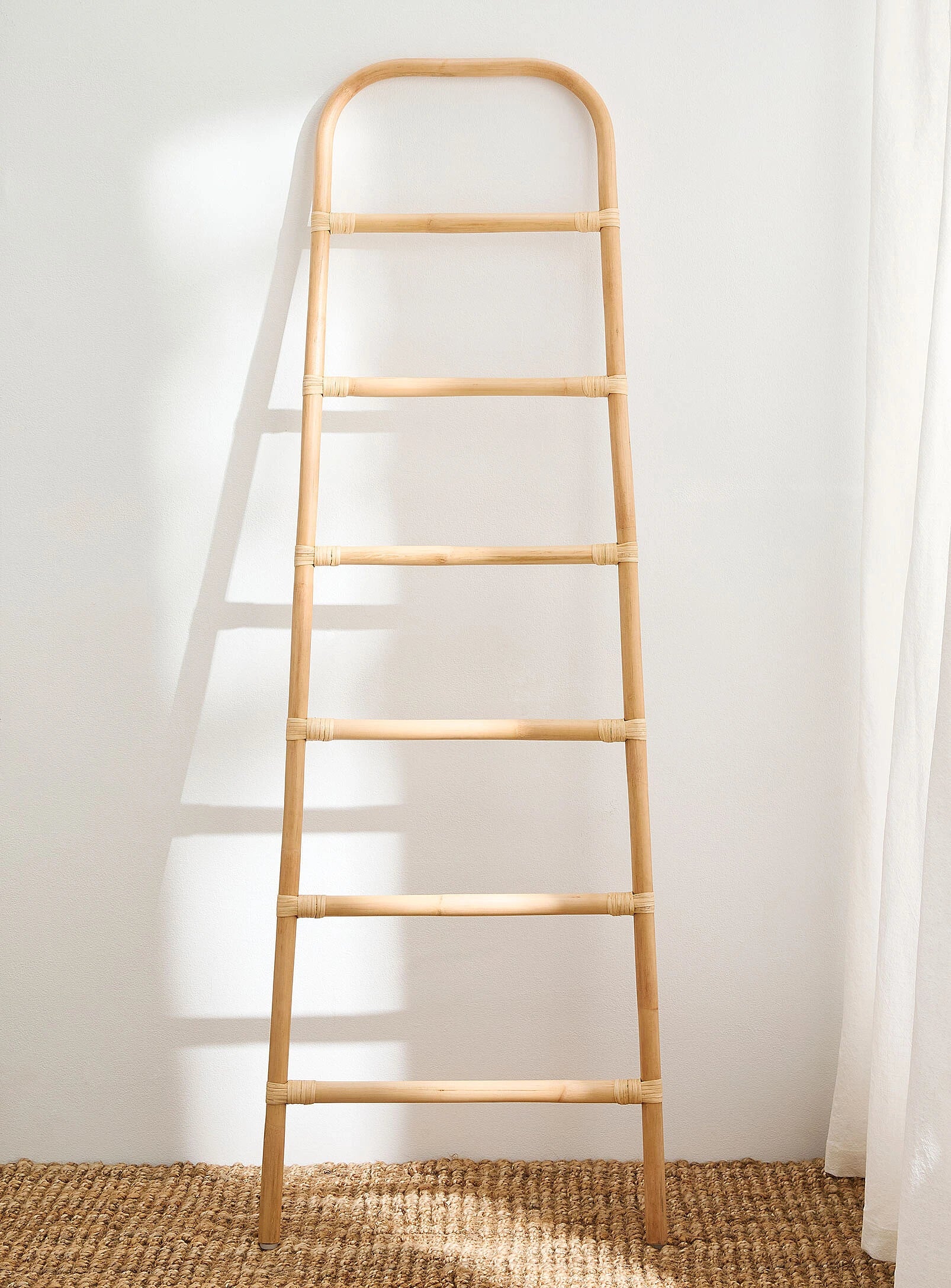 Rattan Crown Ladder