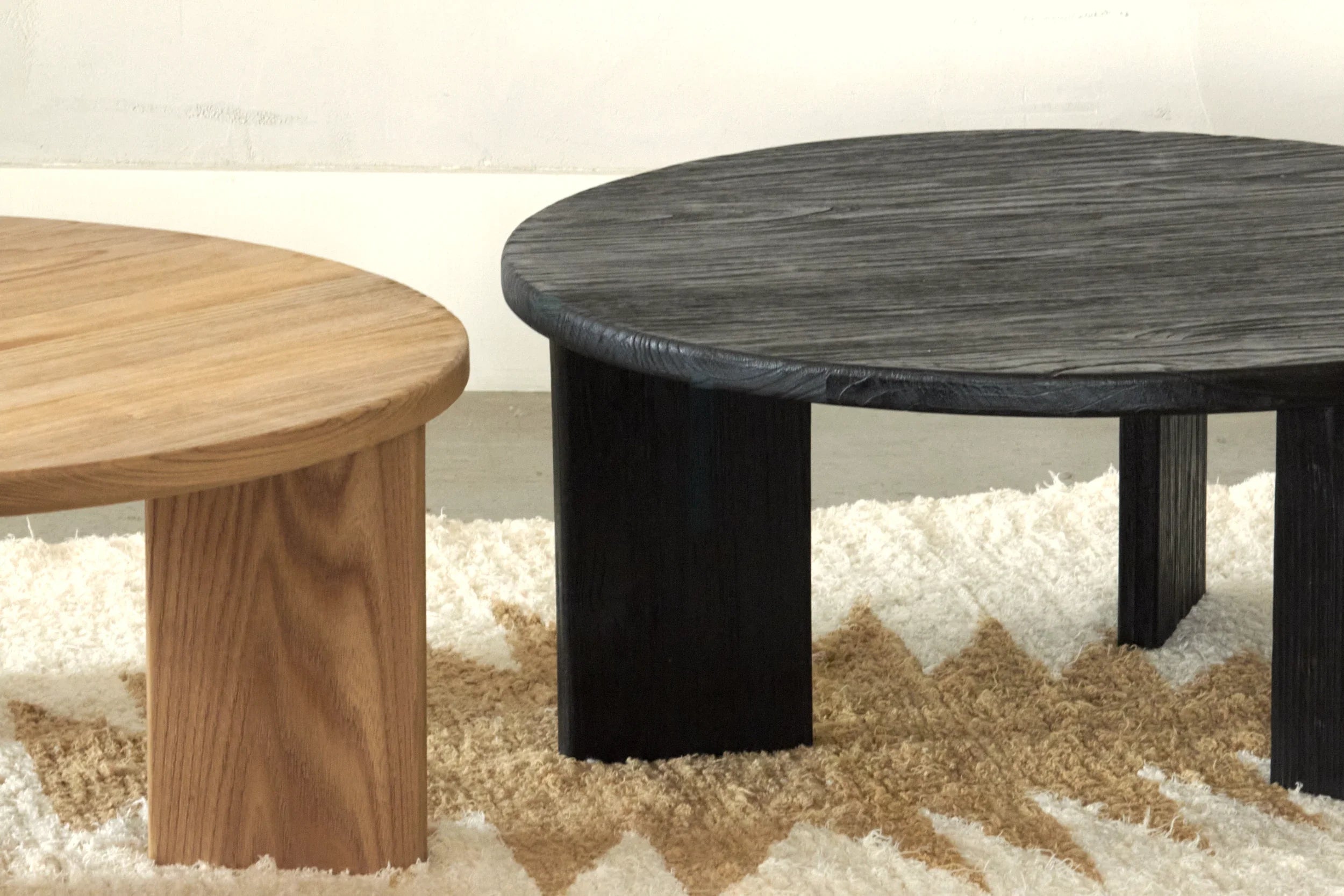 Tuscany Coffee Table / Black or Natural