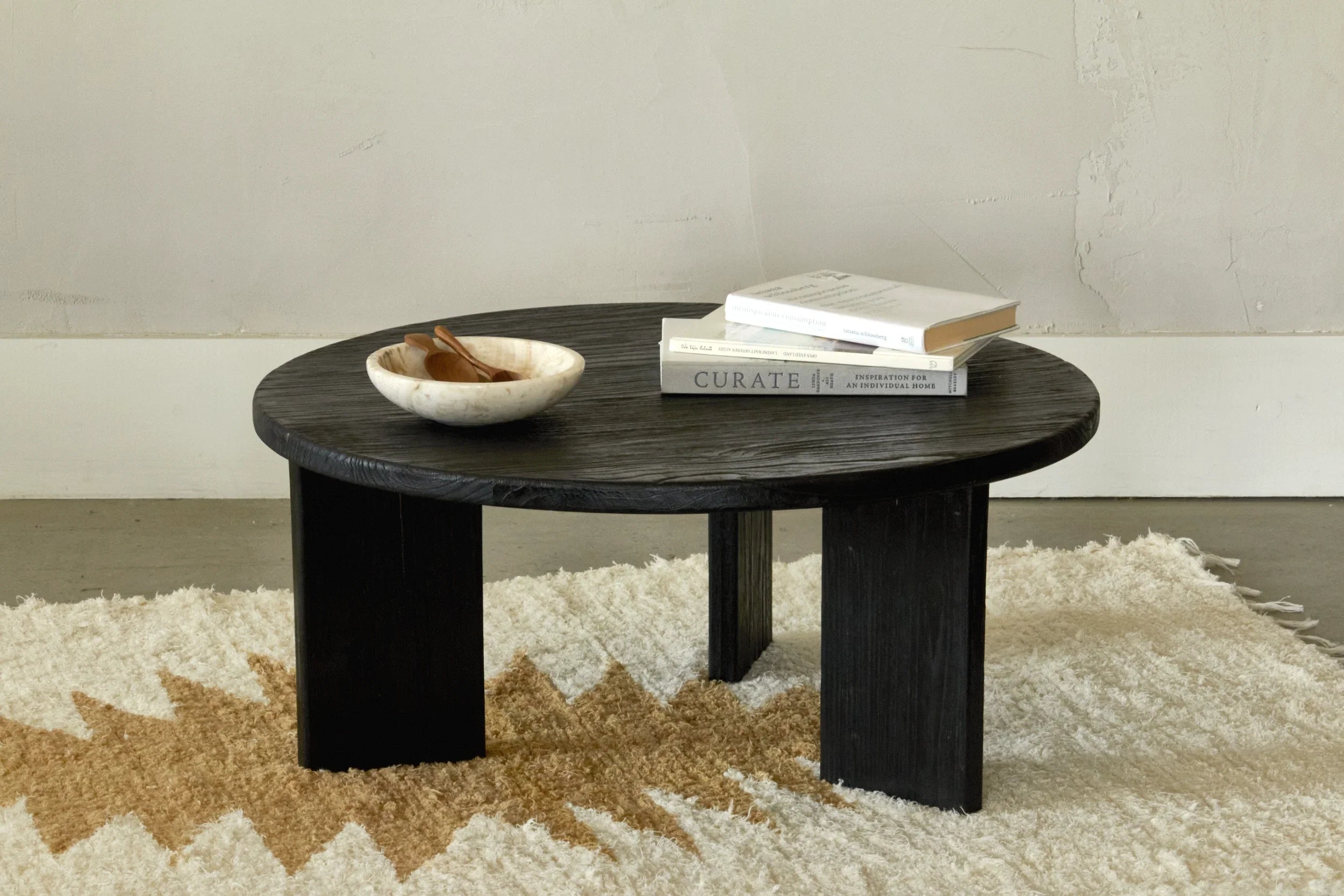 Tuscany Coffee Table / Black or Natural