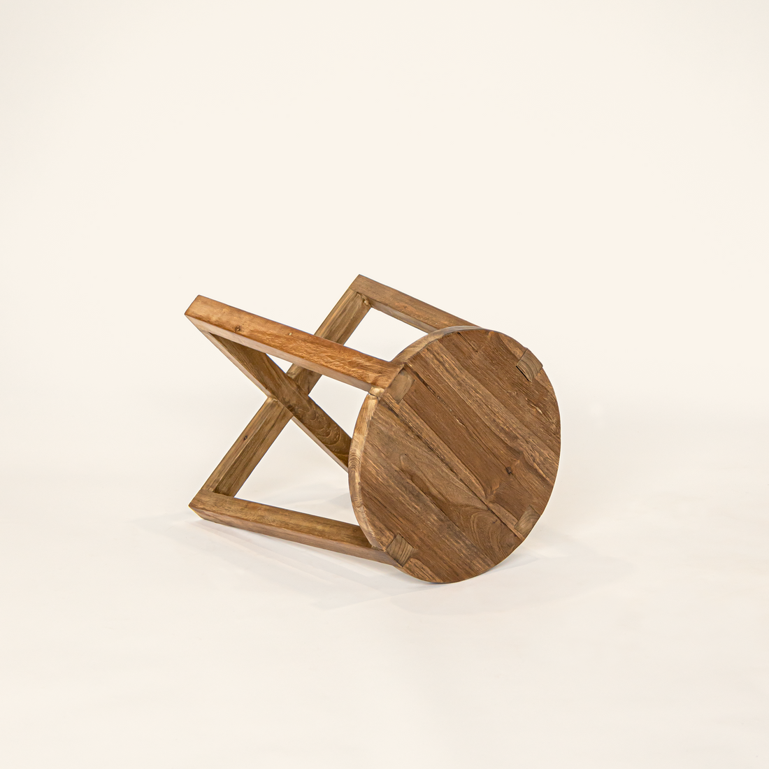 Tabouret rond, pied en X